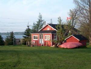 red-cottage-over-yonder-pei-420-rentals-7