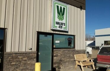 420 Waldos Cannabis Store Medicine Hat