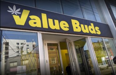 Value Buds – Queen Street West, Toronto